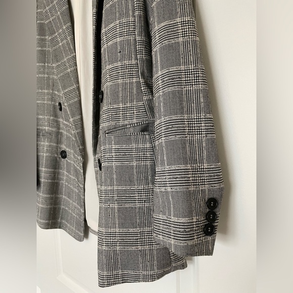 H&M Tan and black plaid blazer US 2 - Picture 6 of 6